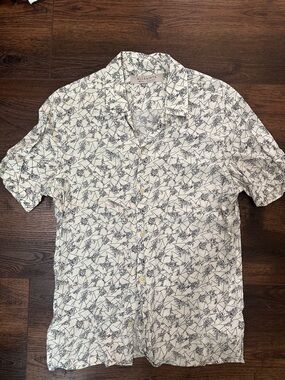 AllSaints White Short-Sleeve Button-Up Shirt with Navy Geometric Print